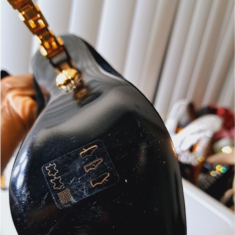 Versace - Picture 7 of 16